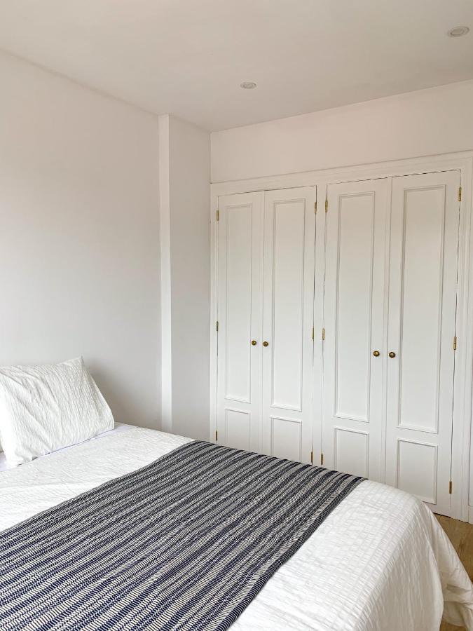Apartamento Acogedor Con Terraza Y Parking Publico En Comillas
