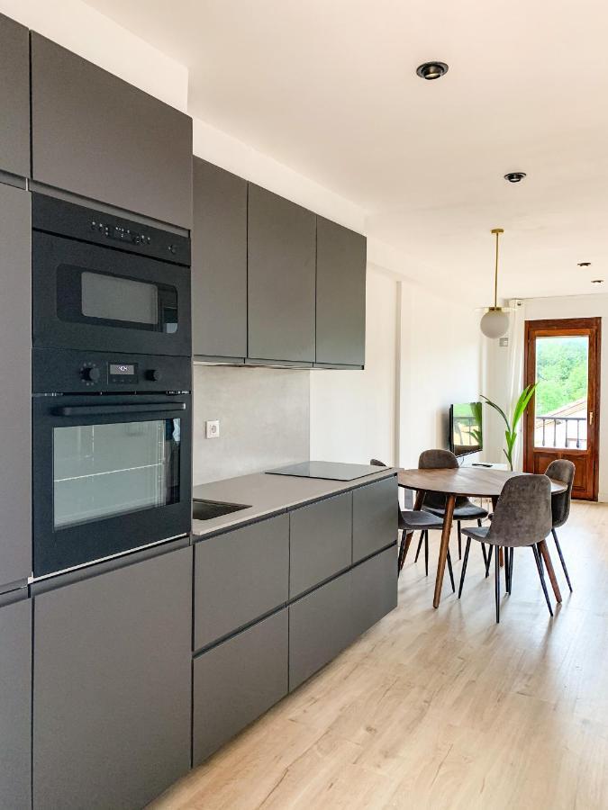 Apartamento Acogedor Con Terraza Y Parking Publico En *